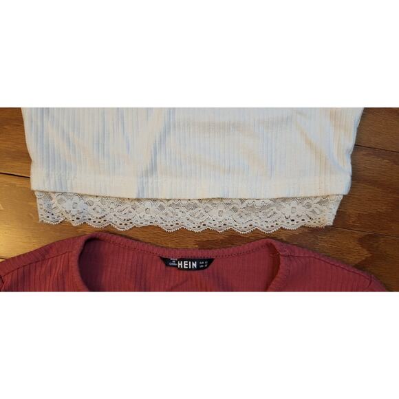 Shein Crop Top Juniors VNeck w/Floral Elastic Hem Size XS (Set of 2) Creme& Rose - Picture 13 of 14